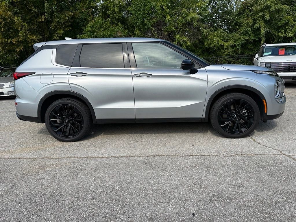 2022 Mitsubishi Outlander Black Edition
