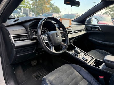 2022 Mitsubishi Outlander Black Edition