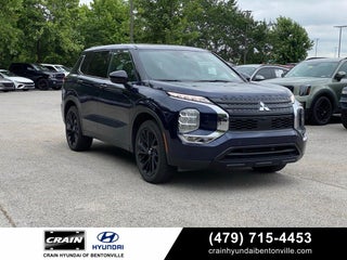 2022 Mitsubishi Outlander SE