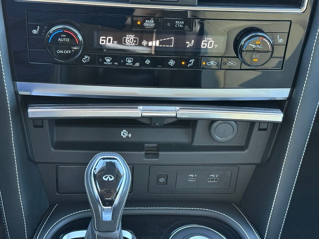 2022 INFINITI QX80 Premium Select