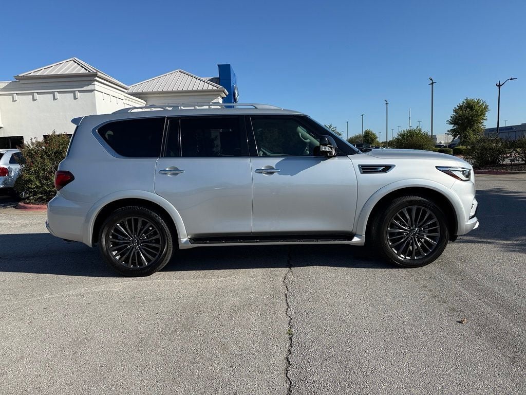 2022 INFINITI QX80 Premium Select