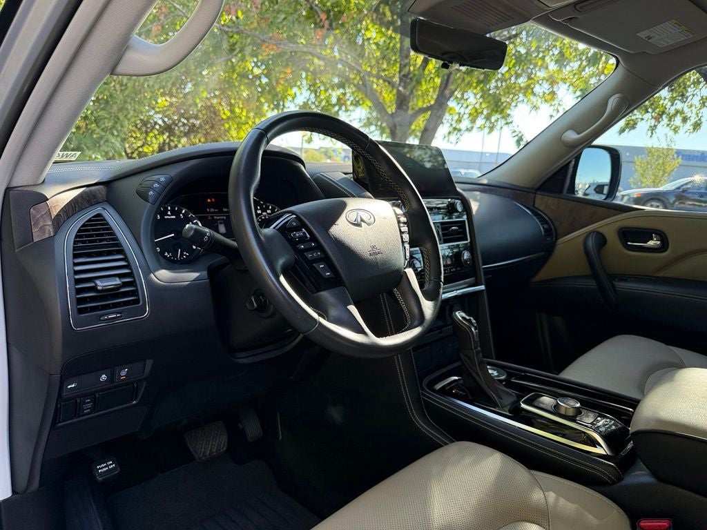 2022 INFINITI QX80 Premium Select