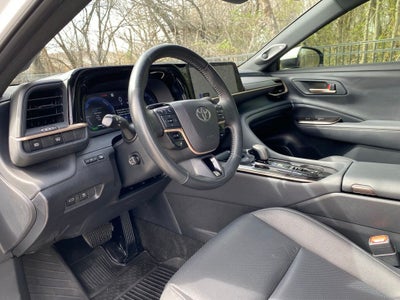 2025 Toyota Crown Platinum