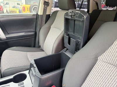 2023 Toyota 4Runner SR5 CARPLAY