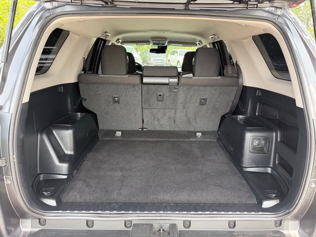 2023 Toyota 4Runner SR5 CARPLAY