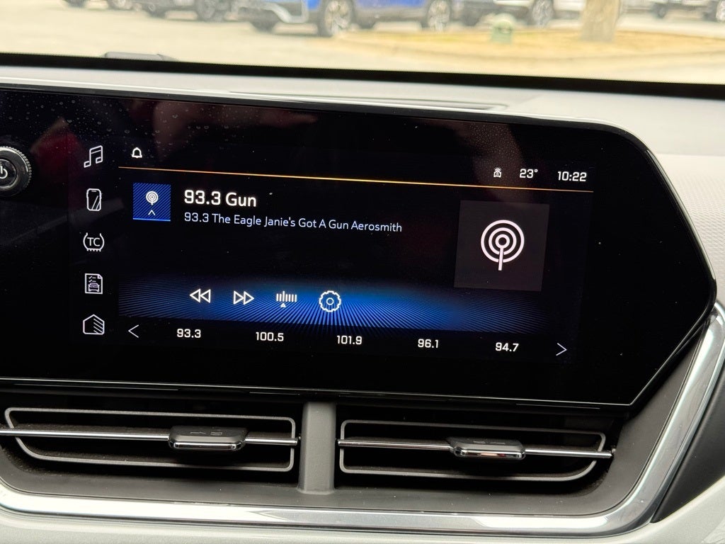 2025 Chevrolet Trax LT ONE OWNER CARFAX