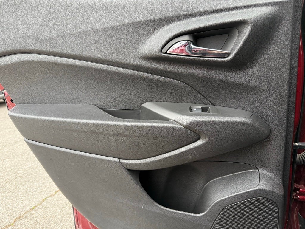 2025 Chevrolet Trax LT ONE OWNER CARFAX