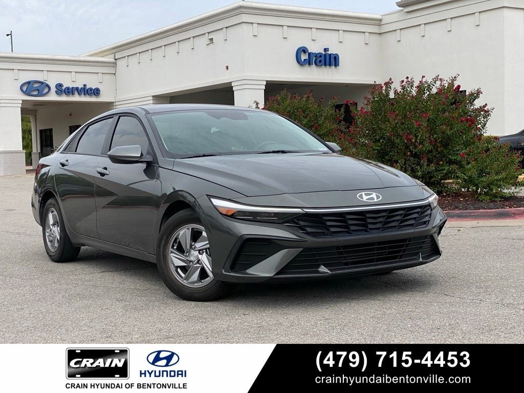 2025 Hyundai Elantra SE