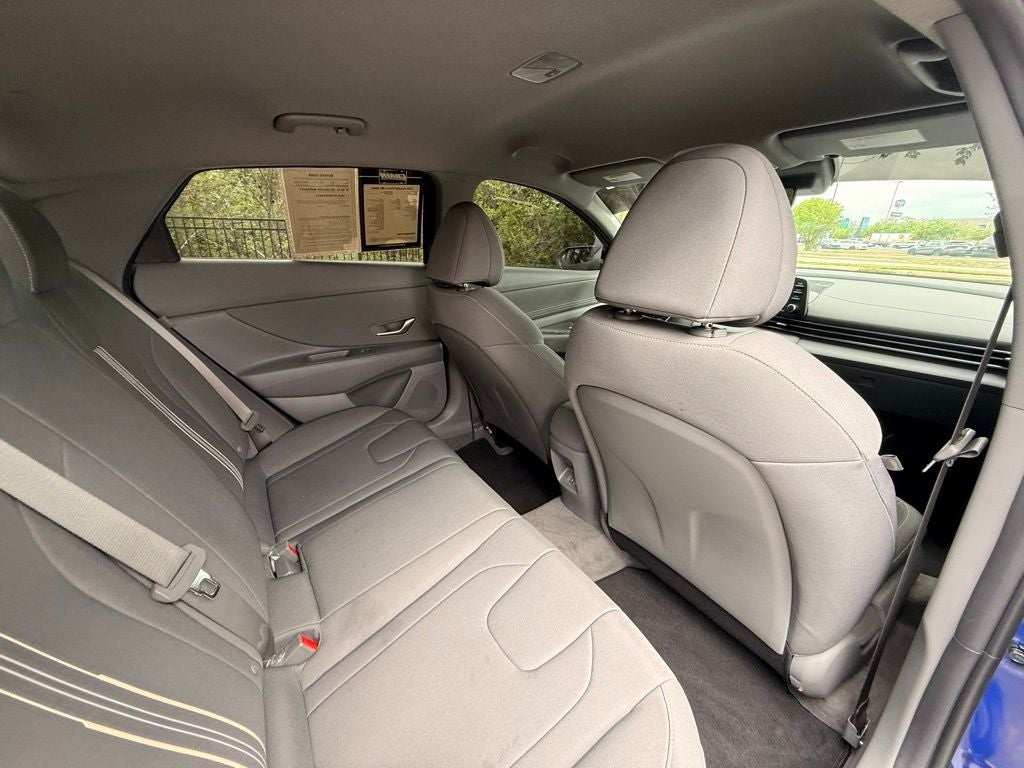 2025 Hyundai Elantra SEL Sport