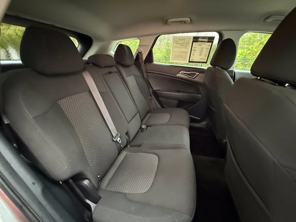 2025 Kia Sportage LX - CLEAN CARFAX / ONE OWNER