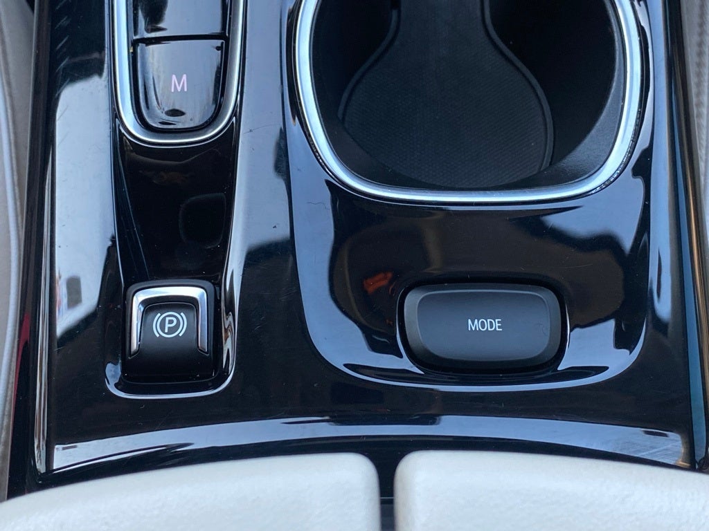 2022 Buick Envision Avenir FWD / TECH PKG / MOONROOF / CLEAN CARFAX