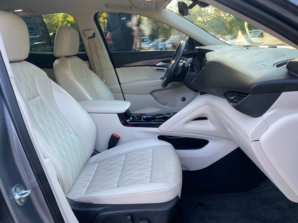 2022 Buick Envision Avenir FWD / TECH PKG / MOONROOF / CLEAN CARFAX