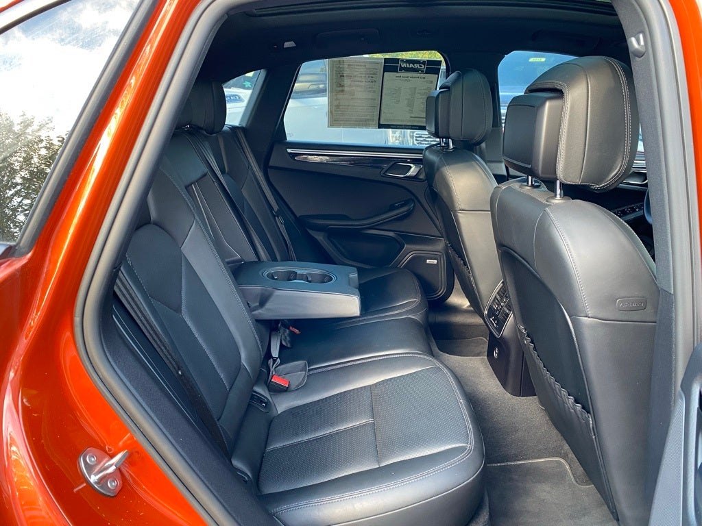 2022 Porsche Macan Base AWD / PANO ROOF / CLEAN CARFAX