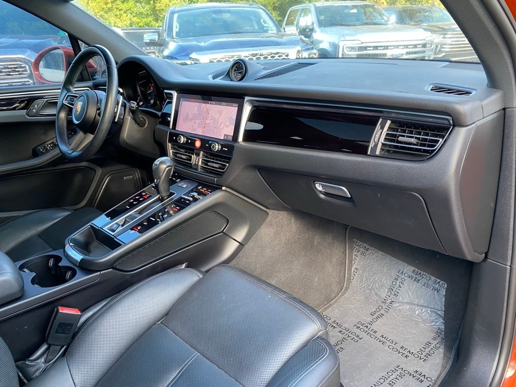 2022 Porsche Macan Base AWD / PANO ROOF / CLEAN CARFAX