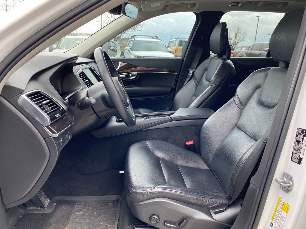 2018 Volvo XC90 T6 Momentum