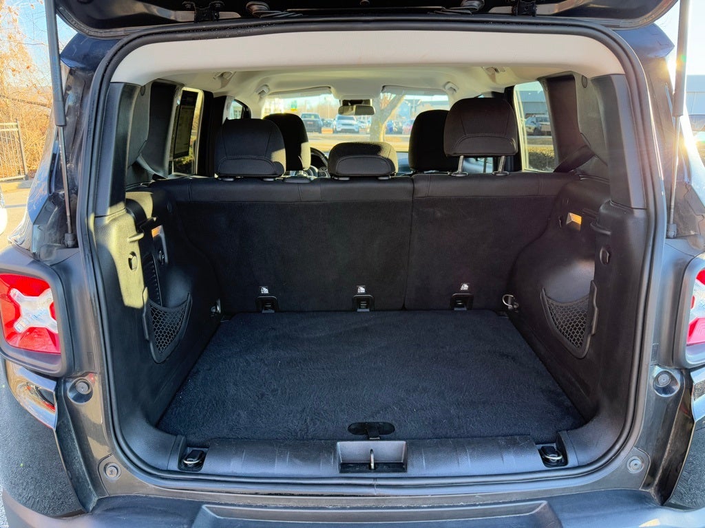 2017 Jeep Renegade Latitude SUPER CLEAN