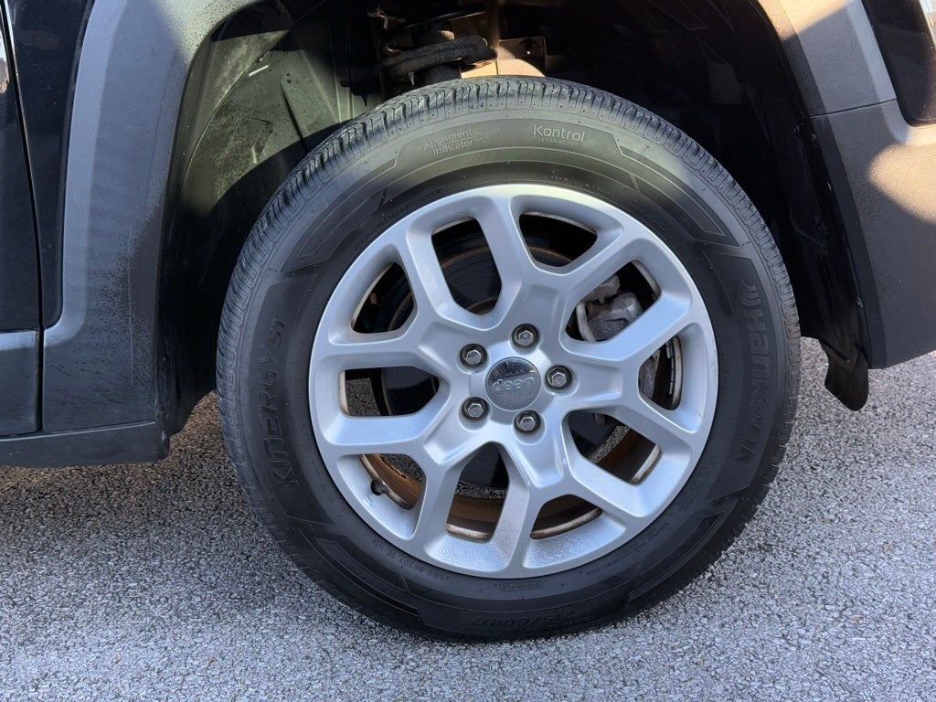 2017 Jeep Renegade Latitude SUPER CLEAN