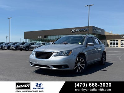 2013 Chrysler 200 Touring