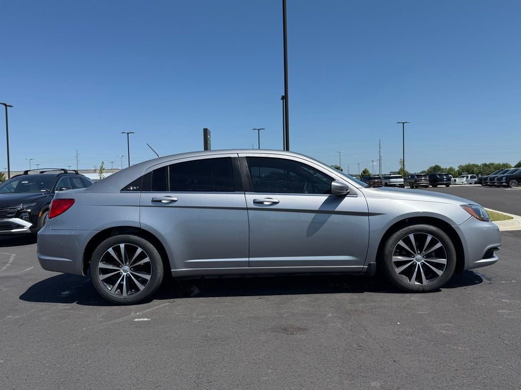 2013 Chrysler 200 Touring
