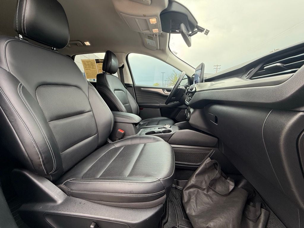 2021 Ford Escape Hybrid Titanium