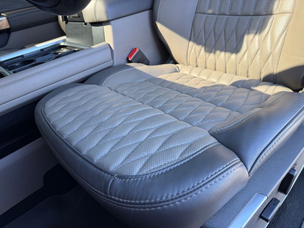 2025 Ford F-250SD Platinum