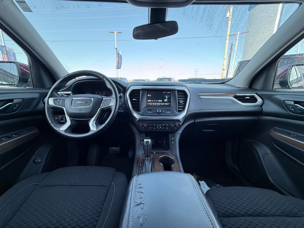 2017 GMC Acadia SLE-2