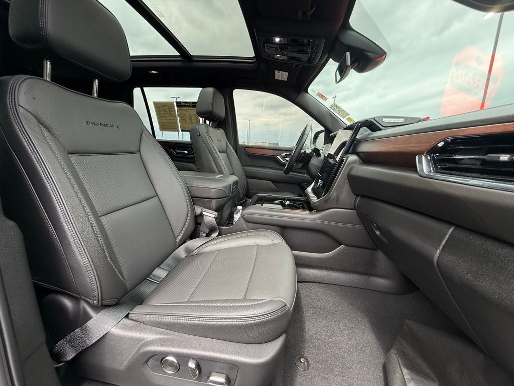 2026 GMC Yukon Denali SUNROOF,STEP PACKAGE