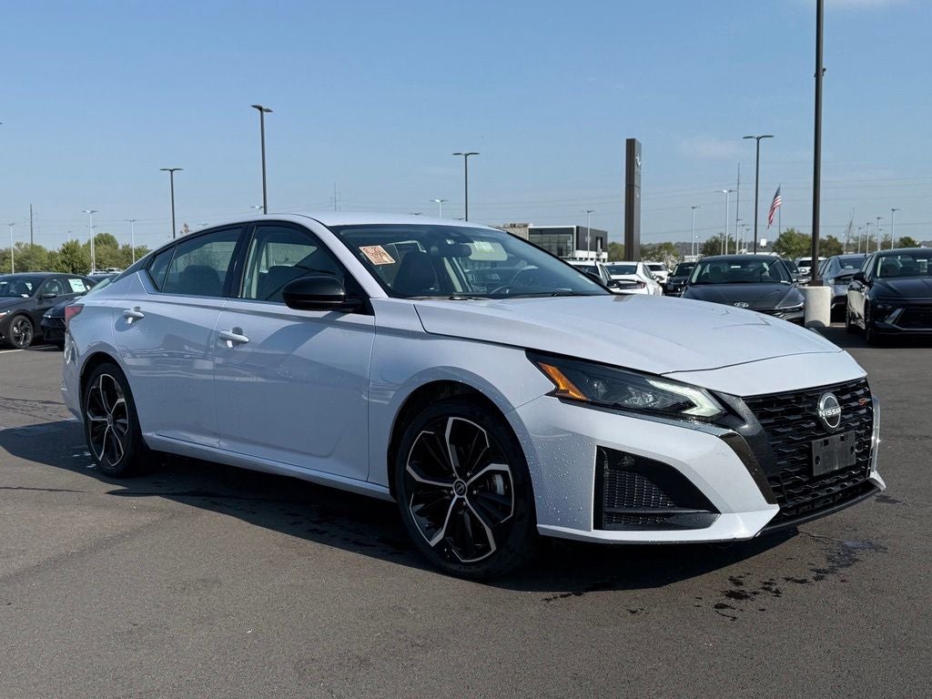 2025 Nissan Altima 2.5 SR