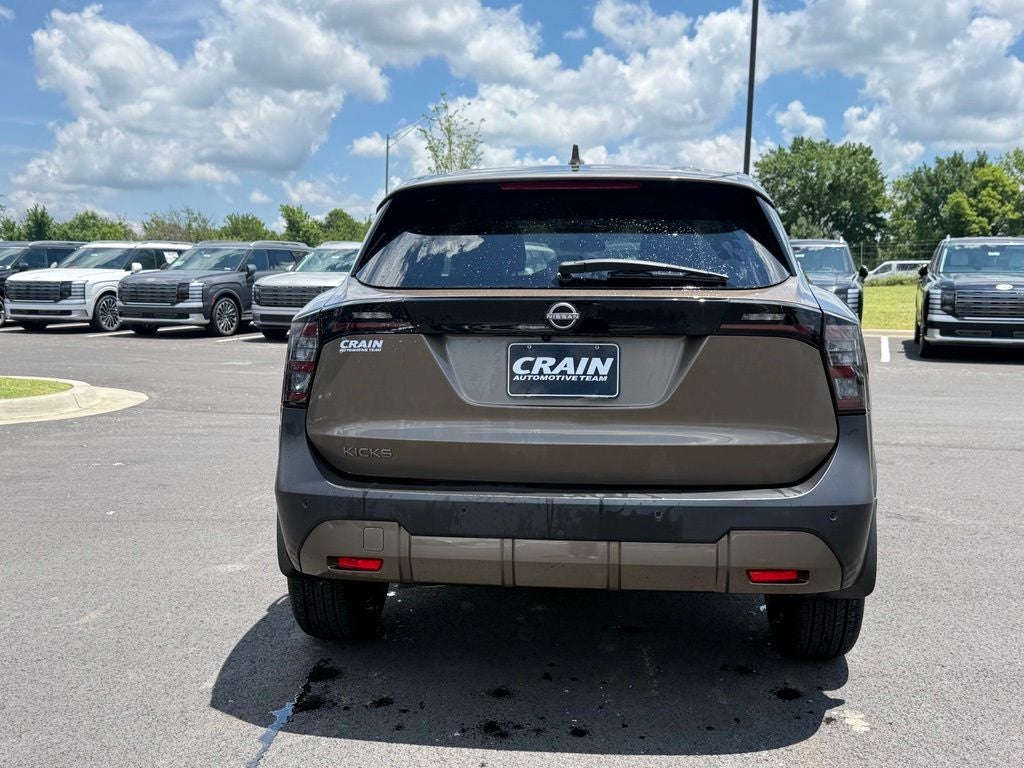 2025 Nissan Kicks SV
