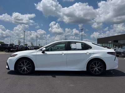 2024 Toyota Camry SE