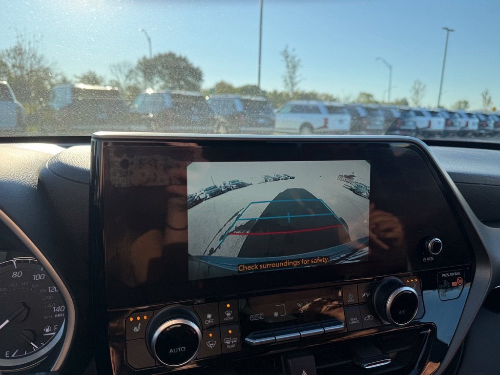 2025 Toyota Highlander XLE