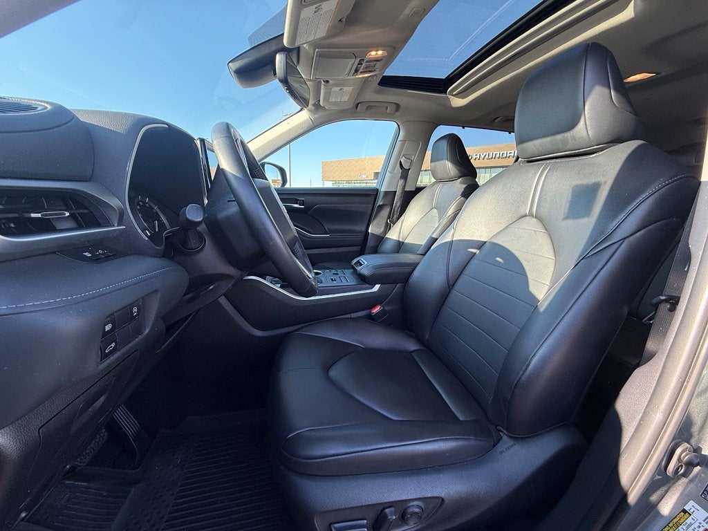 2025 Toyota Highlander XLE