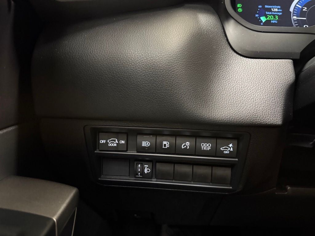 2025 Toyota Sequoia SR5