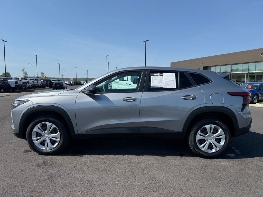 2025 Chevrolet Trax LS