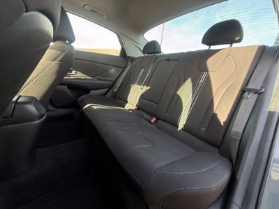 2022 Hyundai Elantra SEL