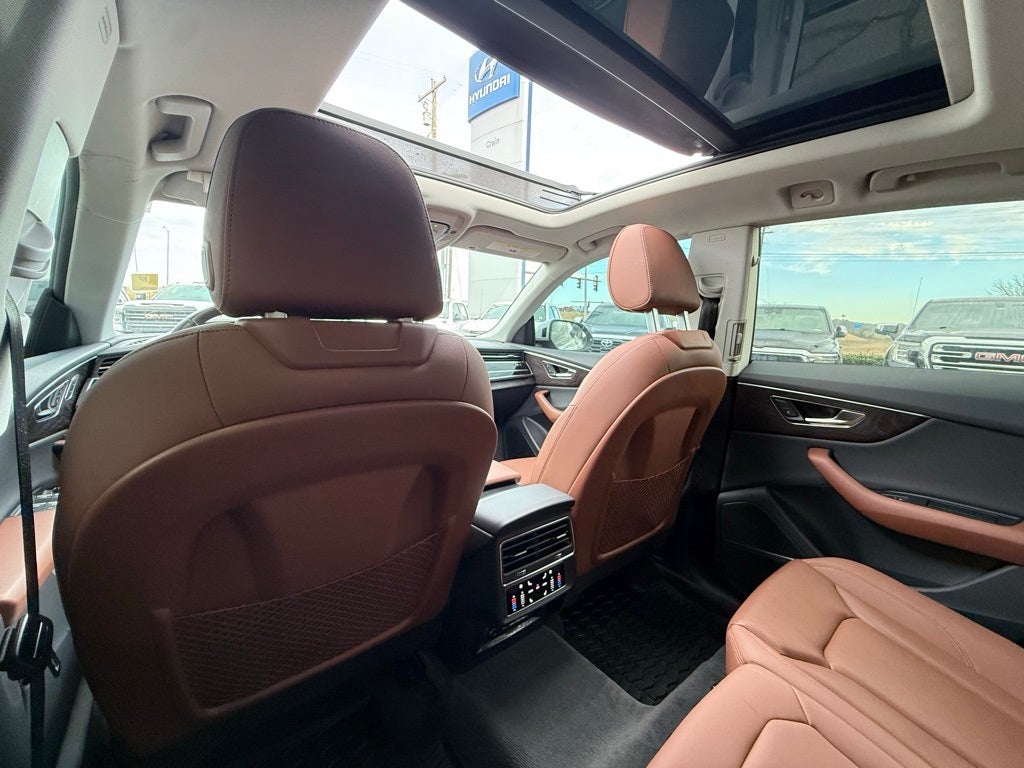 2020 Audi Q8 55 Premium Plus quattro