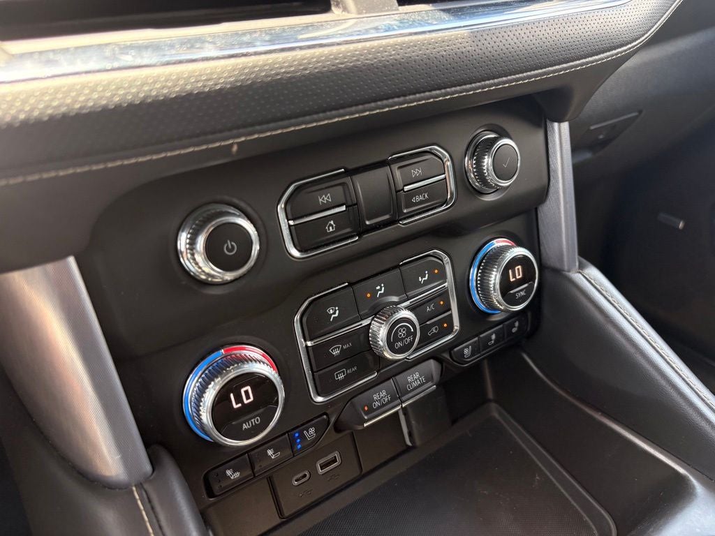 2022 GMC Yukon SLT