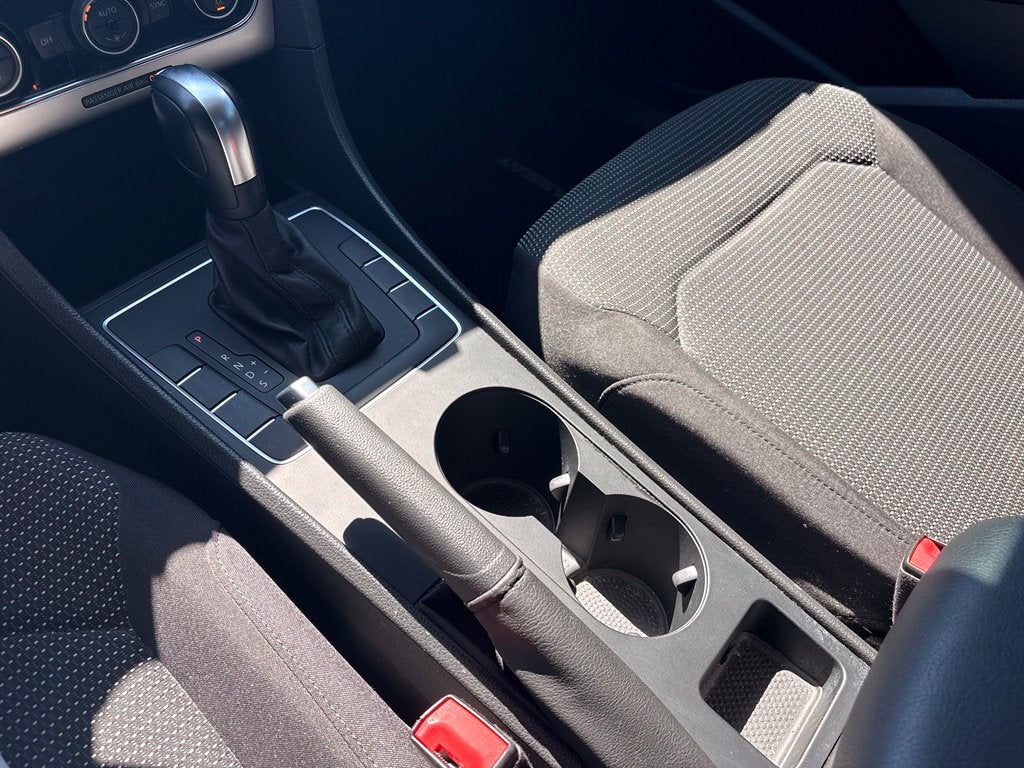 2016 Volkswagen Passat 1.8T S