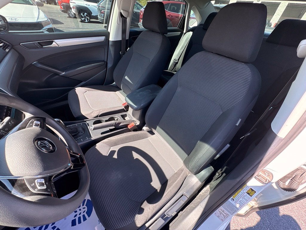 2016 Volkswagen Passat 1.8T S