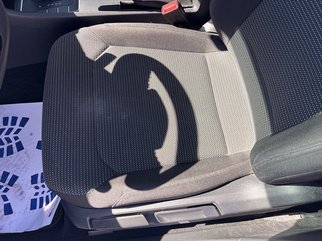 2016 Volkswagen Passat 1.8T S