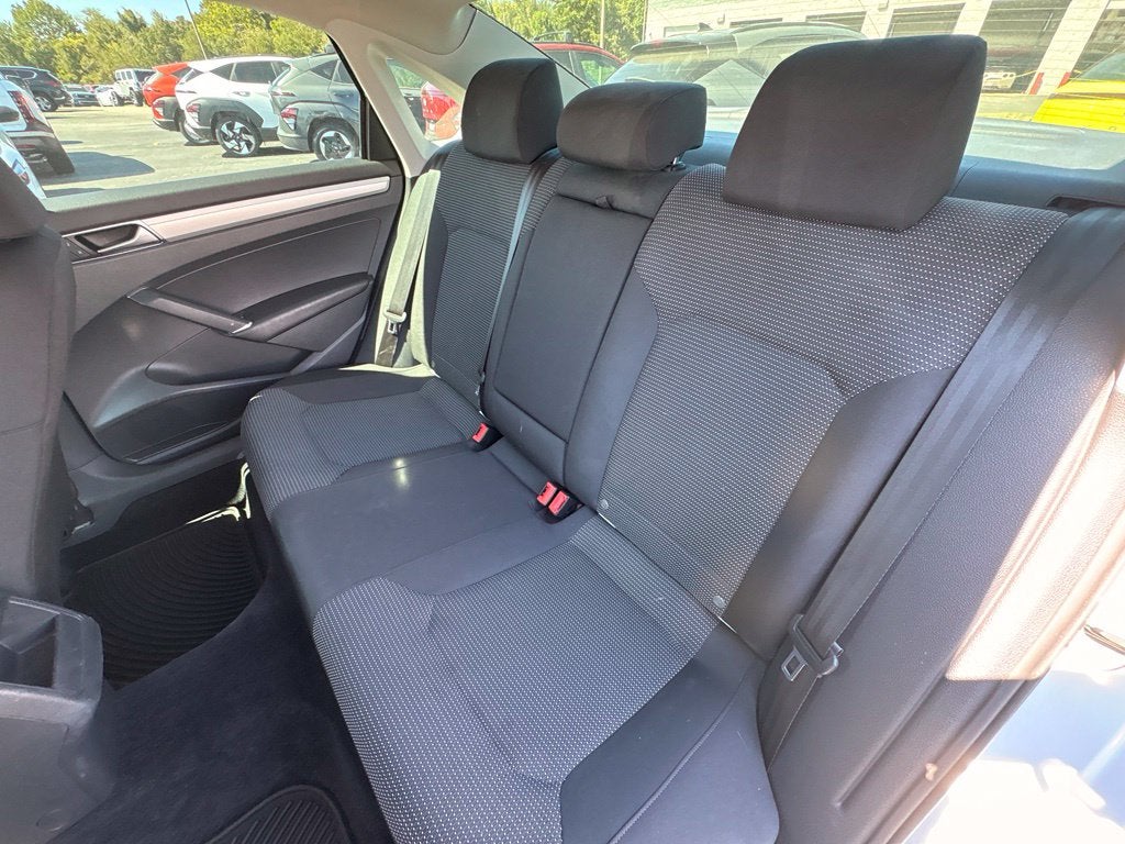 2016 Volkswagen Passat 1.8T S