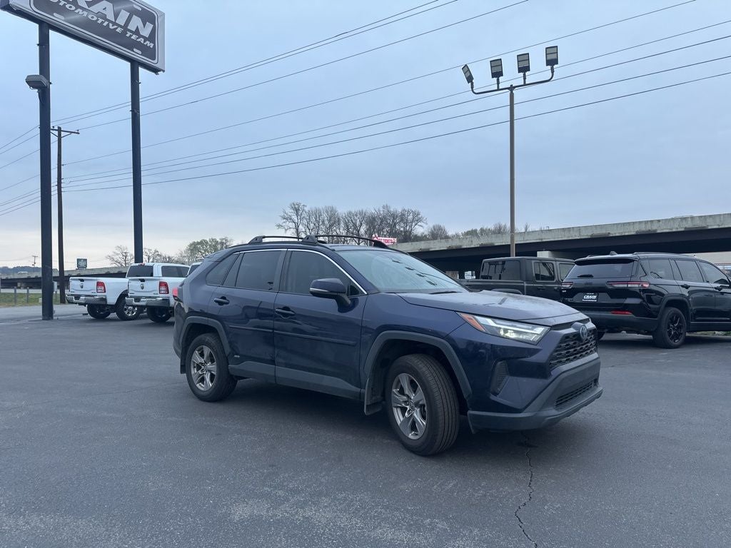 2022 Toyota RAV4 Hybrid XLE