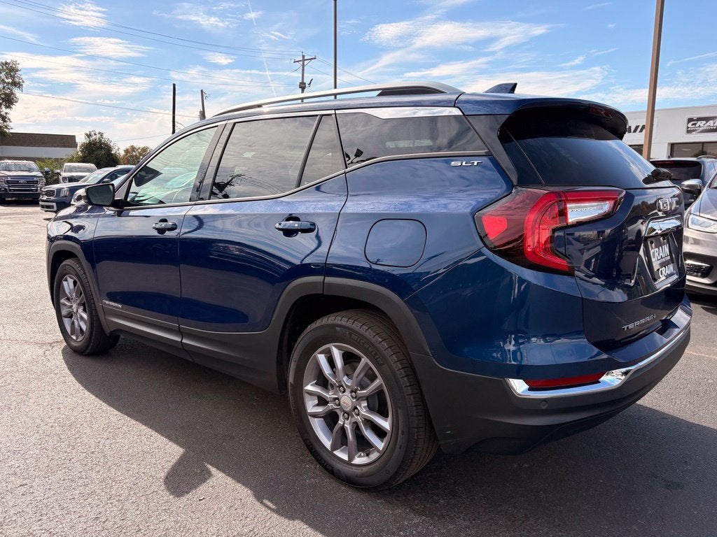 2023 GMC Terrain SLT