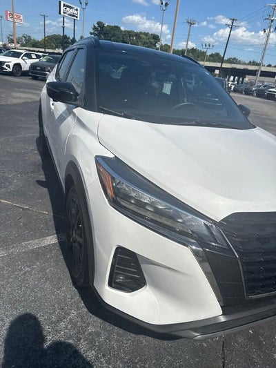 2021 Nissan Kicks SR