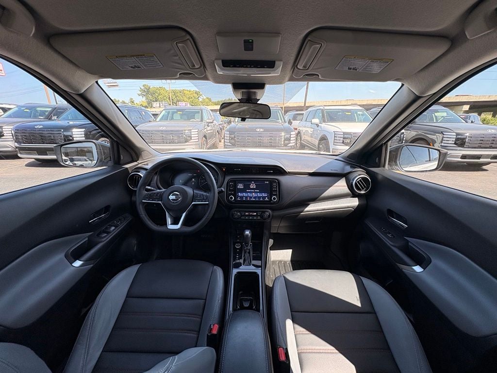2025 Nissan Kicks SV