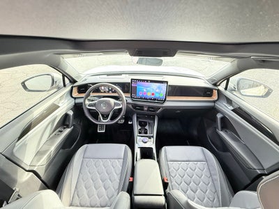 2026 Volkswagen Tiguan 2.0T SEL R-Line Turbo