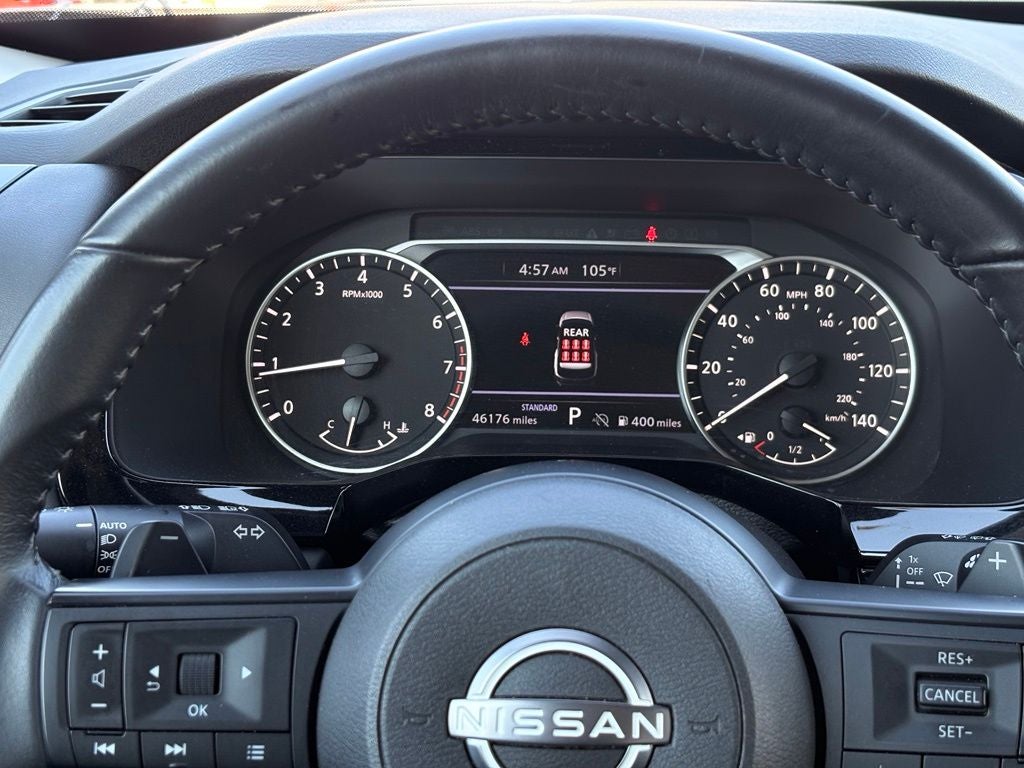 2025 Nissan Pathfinder SV