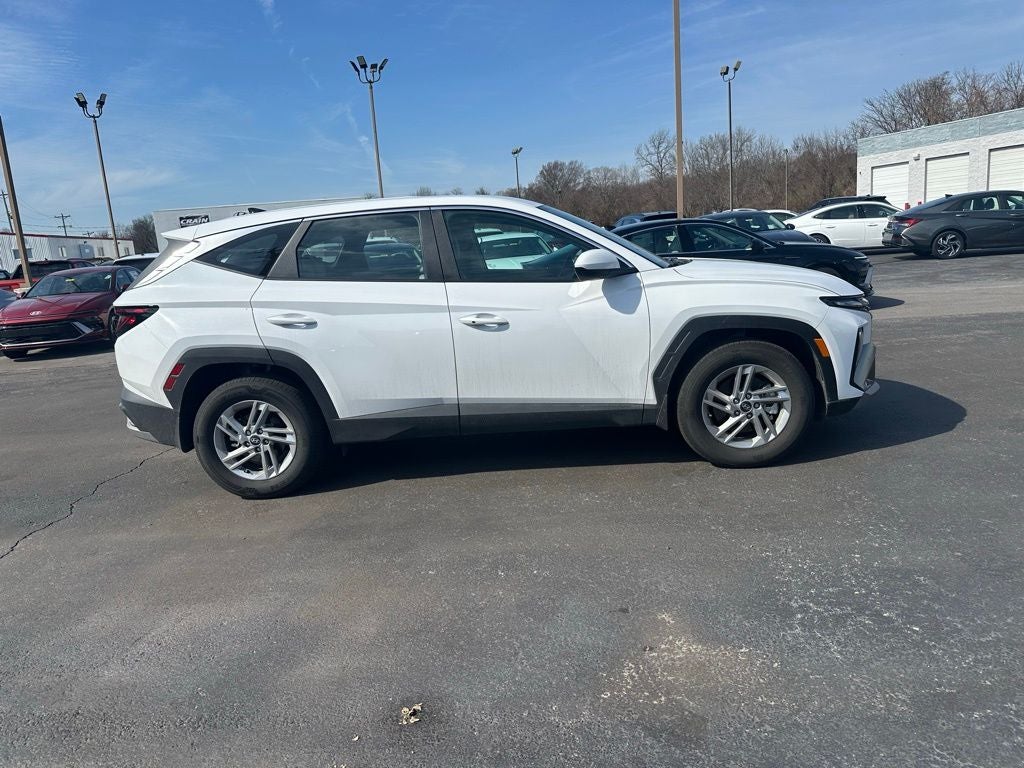 2025 Hyundai Tucson SE