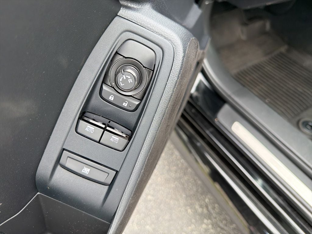 2024 Toyota GR86 Premium Clean Carfax / Apple CarPlay/Android Auto / 6-spee