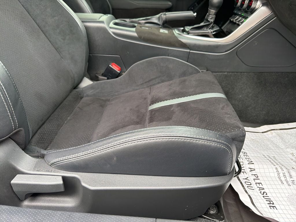 2024 Toyota GR86 Premium Clean Carfax / Apple CarPlay/Android Auto / 6-spee
